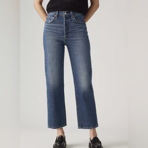 Levi's Women's Ribcage Straight Ankle Jeans Medium Wash Size 29